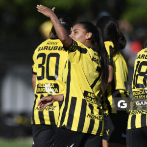 Wendy Carballo, de Peñarol. Campeonato Uruguayo Femenino. Estadio José Pedro Damiani.