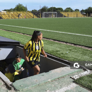 Wendy Carballo, de Peñarol. Campeonato Uruguayo Femenino. Estadio José Pedro Damiani.