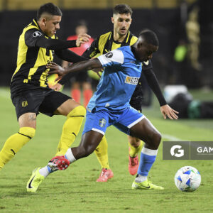 Sebastián Viveros, de San Antonio Bulo Bulo. Copa Conmebol Libertadores. Estadio Campeón del Siglo.