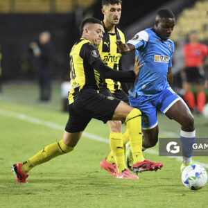 Sebastián Viveros, de San Antonio Bulo Bulo. Copa Conmebol Libertadores. Estadio Campeón del Siglo.