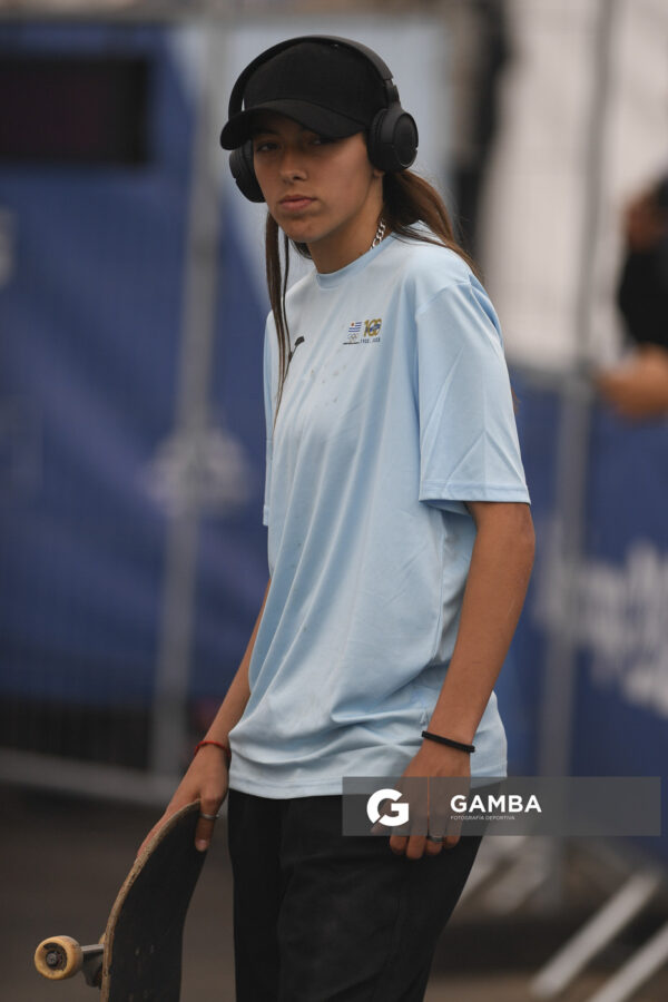 Julieta González, en Skate modalidad Street. Juegos Panamericanos Santiago 2023. Explanada de los Deportes Urbanos .