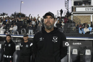 Juan Manuel Martínez, director técnico de Wanderers, Torneo Apertura. Parque Alfredo Víctor Viera.