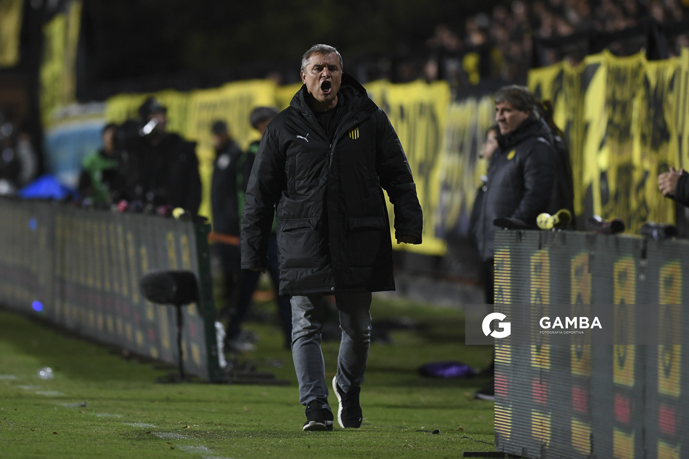 Diego Aguirre, director técnico de Peñarol, Torneo Apertura. Parque Alfredo Víctor Viera.