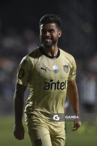 Héctor Villalba, de Peñarol,Torneo Apertura. Parque Alfredo Víctor Viera.