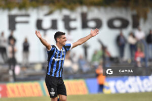 Martín Rabuñal, de Liverpool. Torneo Apertura. Estadio Belvedere.
