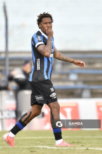 Abel Hernández, de Liverpool. Torneo Apertura. Estadio Belvedere.