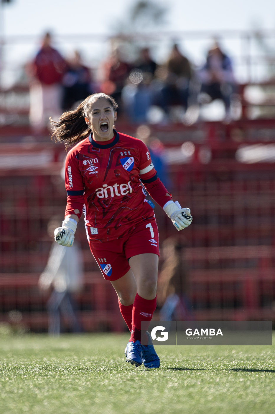 Josefina Villanueva, golera de Nacional. Campeonato Uruguayo de Fútbol Femenino. Complejo Rentistas.