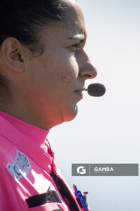 Lucía Vener, primer árbitro asistente. Campeonato Uruguayo de Fútbol Femenino. Complejo Rentistas.