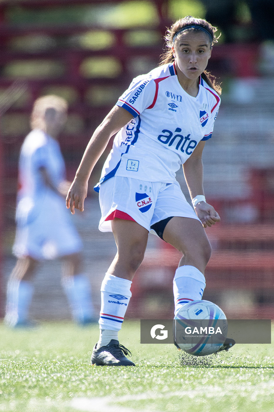 Isabela Pérez, de Nacional. Campeonato Uruguayo de Fútbol Femenino. Complejo Rentistas.