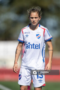 Yamila Dornelles, de Nacional. Campeonato Uruguayo de Fútbol Femenino. Complejo Rentistas.