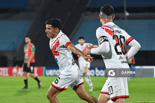 Andrés Torrico, de Nacional Potosí. Copa Conmebol Sudamericana. Estadio Centenario.