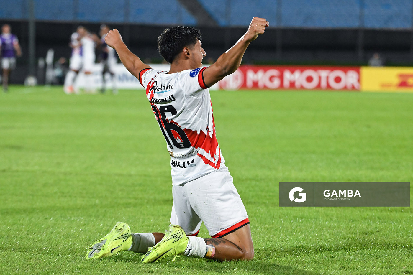 Andrés Torrico, de Nacional Potosí. Copa Conmebol Sudamericana. Estadio Centenario.