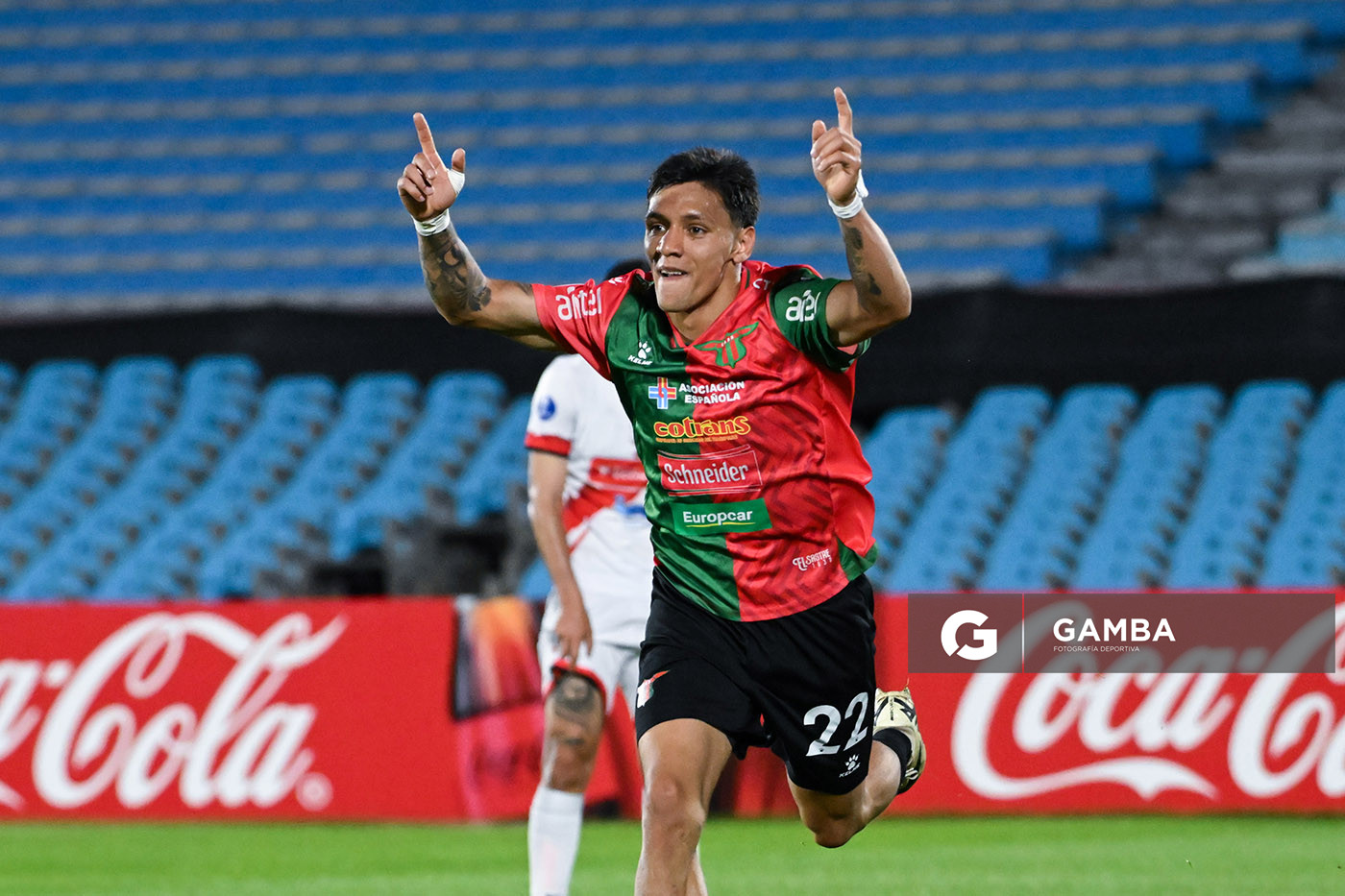 Fredy Martínez, de Boston River. Copa Conmebol Sudamericana. Estadio Centenario.