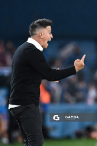 Pablo Peirano, director técnico de Nacional. Torneo Apertura – Liga AUF uruguaya 2025. Estadio Gran Parque Central.