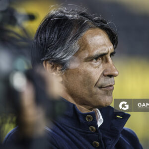 Tabaré Silva, director técnico de Cerro. Torneo Apertura. Estadio Campeón del Siglo.