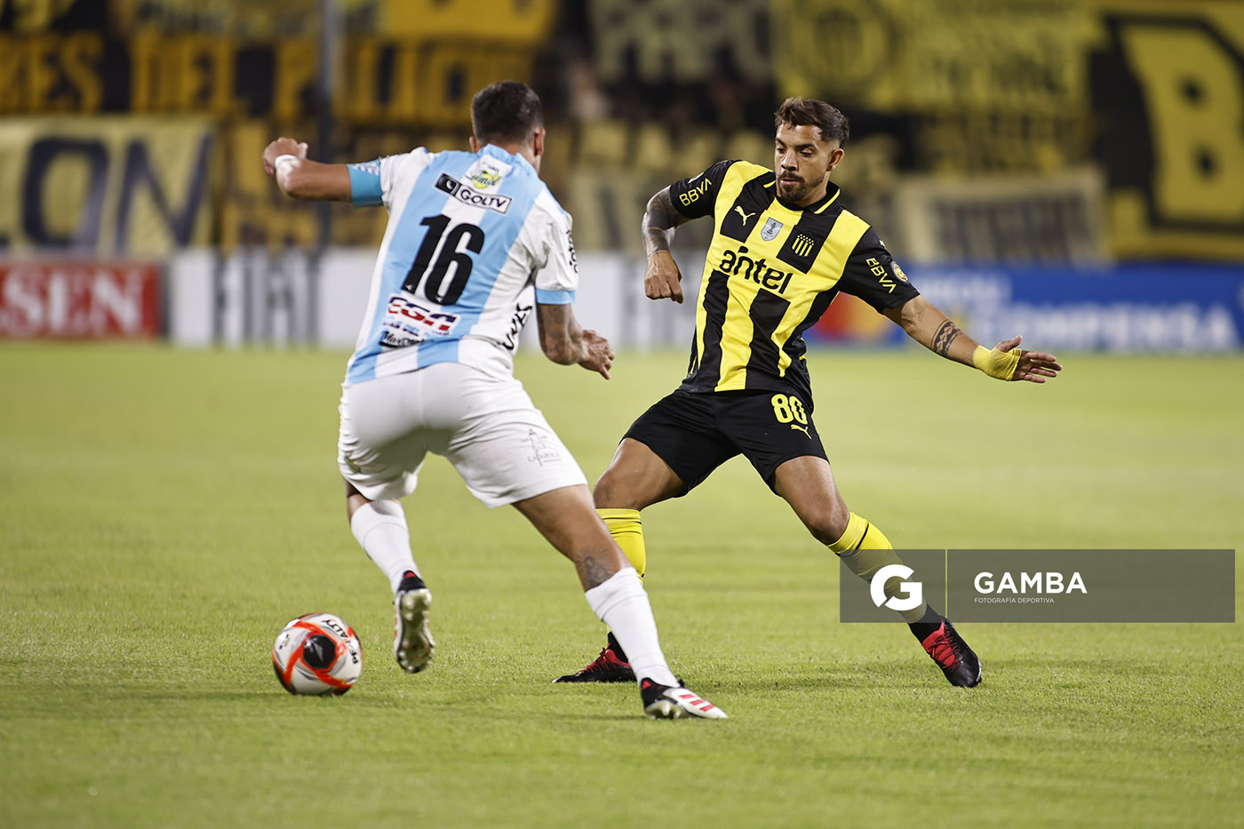 Mathías Abero, de Cerro. Torneo Apertura. Estadio Campeón del Siglo.