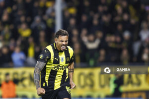 David Terans, de Peñarol. Torneo Apertura. Estadio Campeón del Siglo.