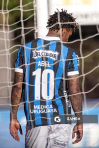 Abel Hernández, de Liverpool. Torneo Apertura. Estadio Parque Abraham Paladino.