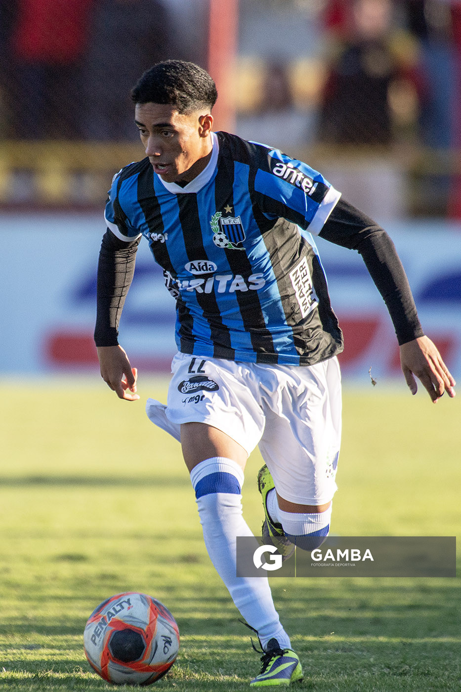 Mateo Telechea, de Liverpool. Torneo Apertura. Estadio Parque Abraham Paladino.
