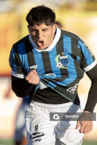 Renzo Machado, de Liverpool. Torneo Apertura. Estadio Parque Abraham Paladino.