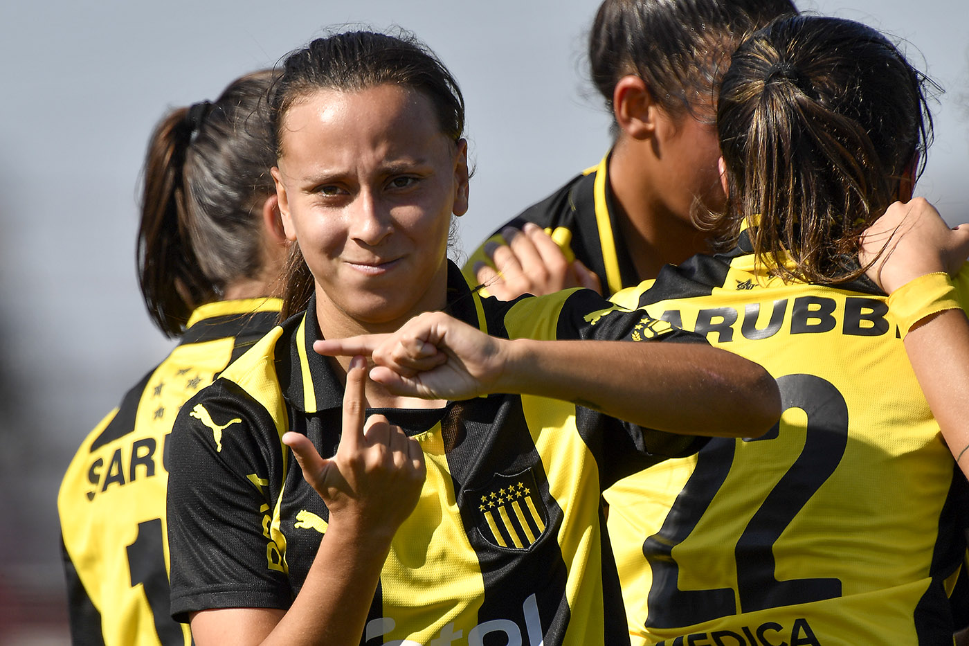 Liverpool 0 - Peñarol 3. F2CL25.