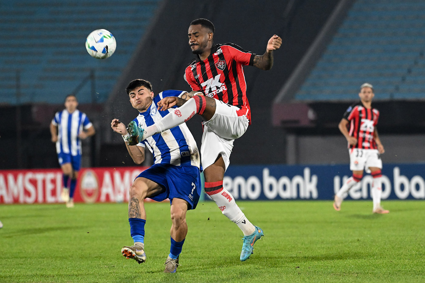 CerroLargo 0 - Vitoria 1. Conmebol Sudamericana.