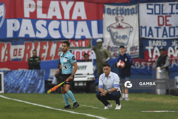 Pablo Peirano, director técnico de Nacional, Torneo Apertura. Estadio Gran Parque Central.