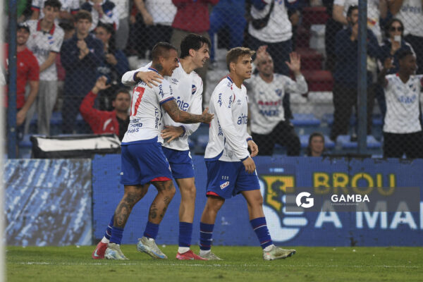 Torneo Apertura. Estadio Gran Parque Central.