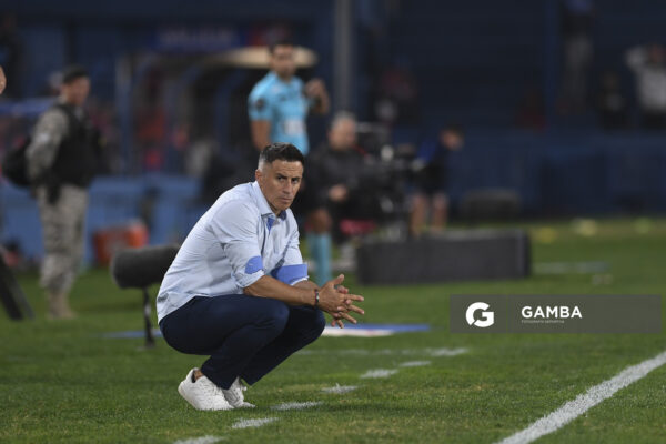 Pablo Peirano, director técnico de Nacional, Torneo Apertura. Estadio Gran Parque Central.
