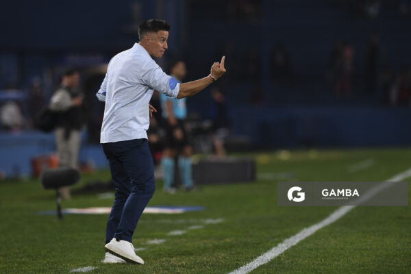 Pablo Peirano, director técnico de Nacional, Torneo Apertura. Estadio Gran Parque Central.