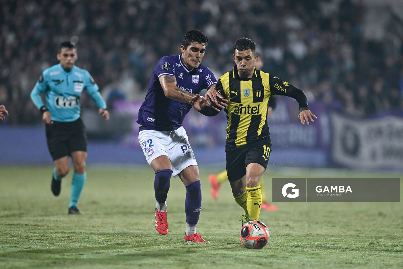 Leonardo Fernández, de Peñarol. Torneo Apertura – Liga AUF uruguaya 2025. Estadio Luis Franzini.