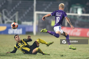 Leonardo Fernández, de Peñarol. Torneo Apertura – Liga AUF uruguaya 2025. Estadio Luis Franzini.