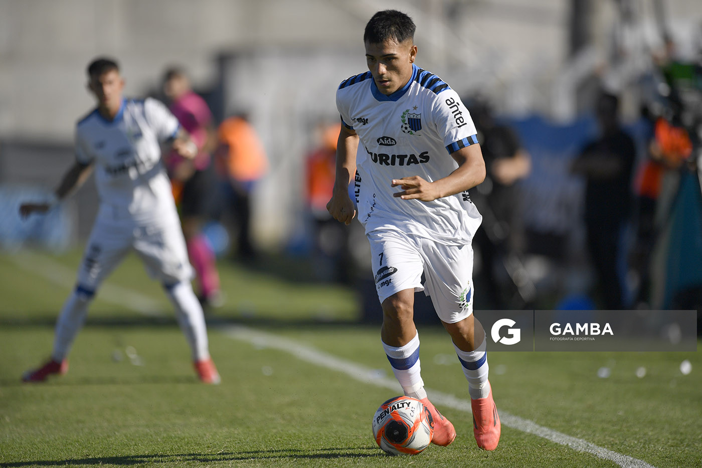 Nicolás Vallejo, de Liverpool. Torneo Apertura. Estadio Artigas.