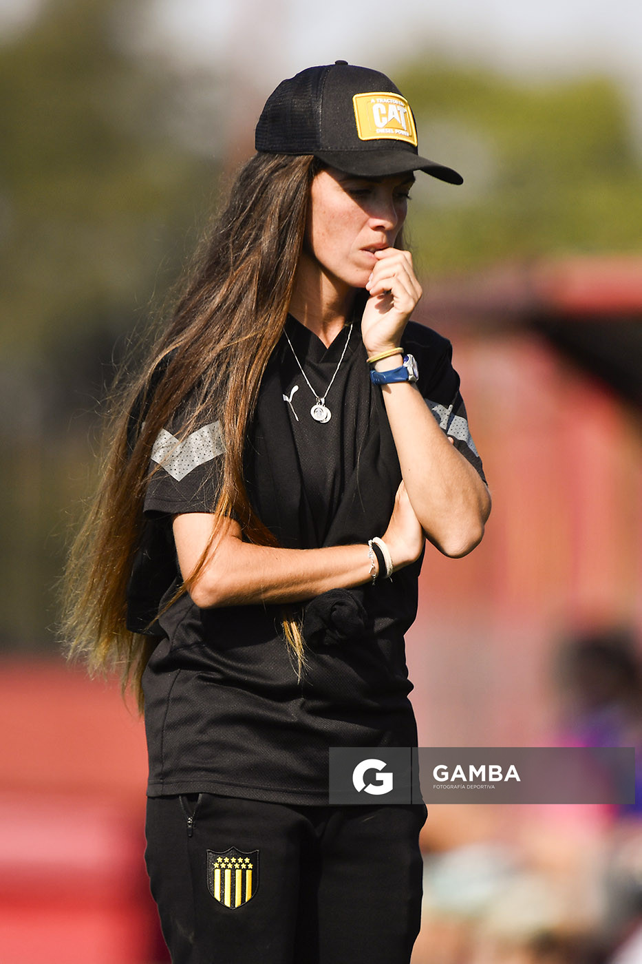 Cecilia Santo, directora técnica de Peñarol. Campeonato Uruguayo de Fútbol Femenino. Complejo Rentistas.