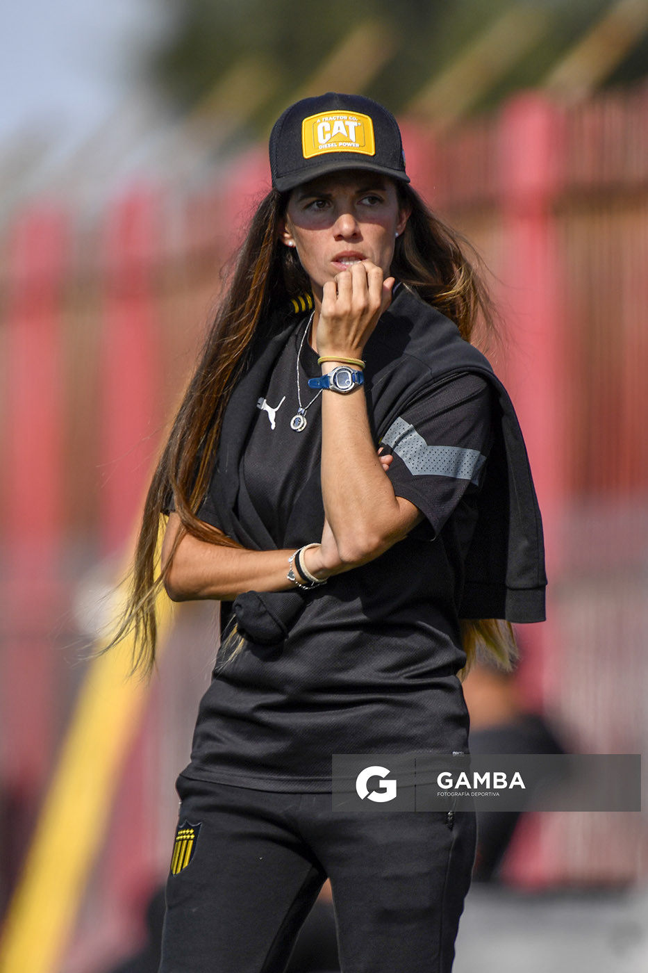 Cecilia Santo, directora técnica de Peñarol. Campeonato Uruguayo de Fútbol Femenino. Complejo Rentistas.