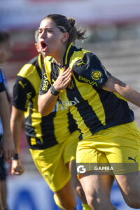 Allegra Rodríguez, de Peñarol. Campeonato Uruguayo de Fútbol Femenino. Complejo Rentistas.