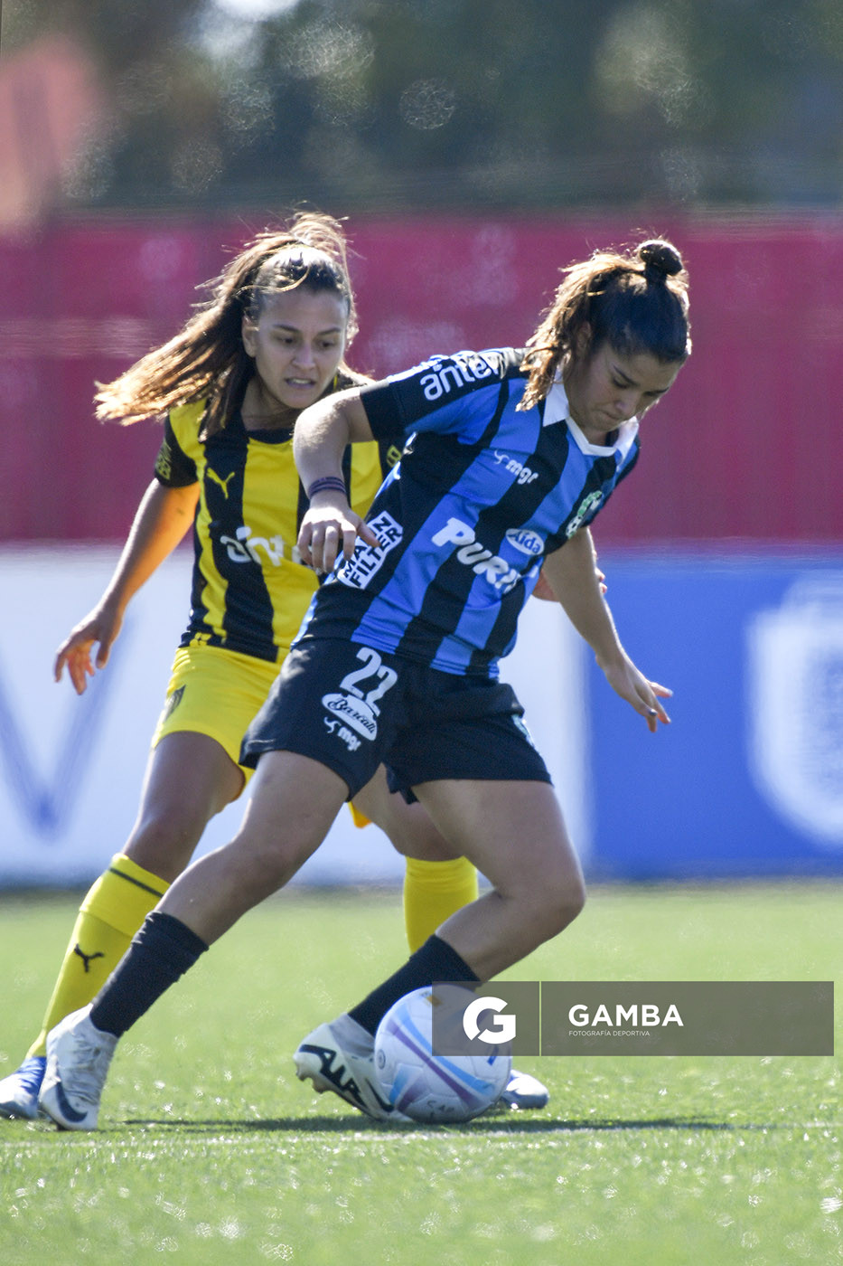 Julieta Lados, de Liverpool. Campeonato Uruguayo de Fútbol Femenino. Complejo Rentistas.