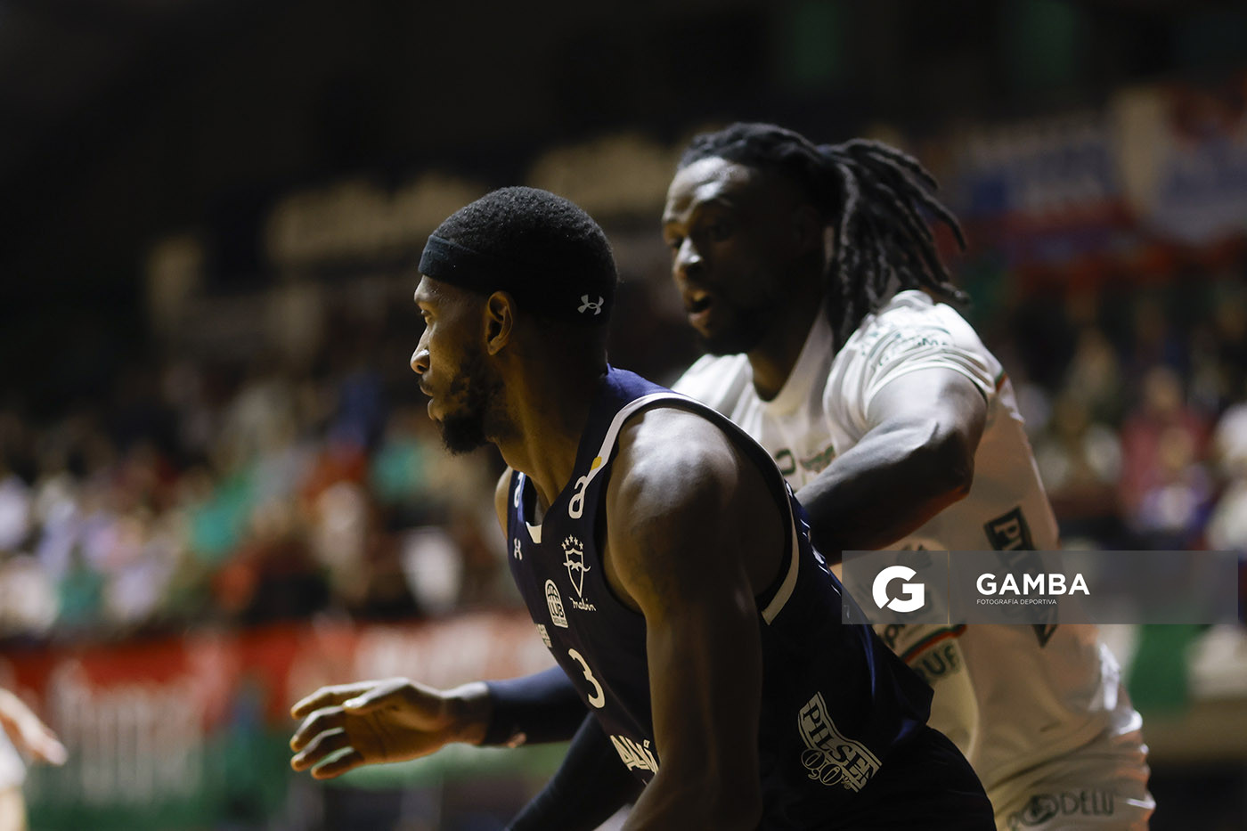 Anthony Hilliard, de Malvín. Liga Uruguaya de Básquetbol. Gimnasio de Aguada.