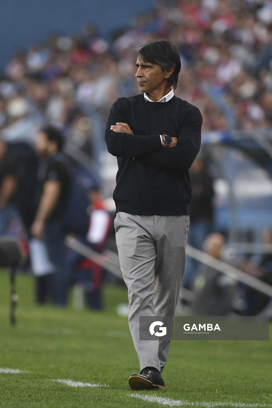 Tabaré Silva, director técnico de Cerro. Torneo Apertura. Estadio Gran Parque Central.
