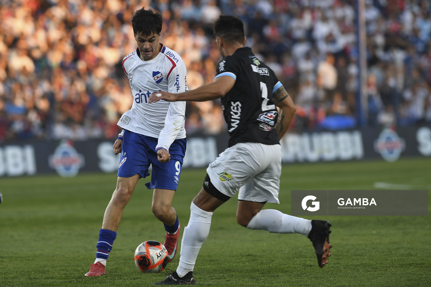Gonzalo Petit, de Nacional. Torneo Apertura. Estadio Gran Parque Central.