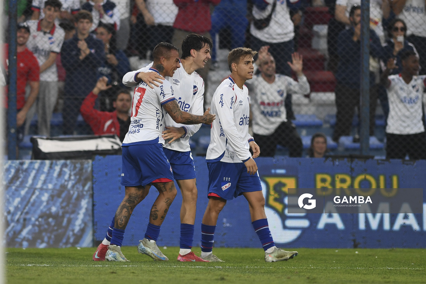Gonzalo Petit, de Nacional. Torneo Apertura. Estadio Gran Parque Central.