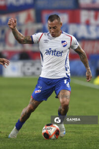Eduardo Vargas, de Nacional. Torneo Apertura. Estadio Gran Parque Central.