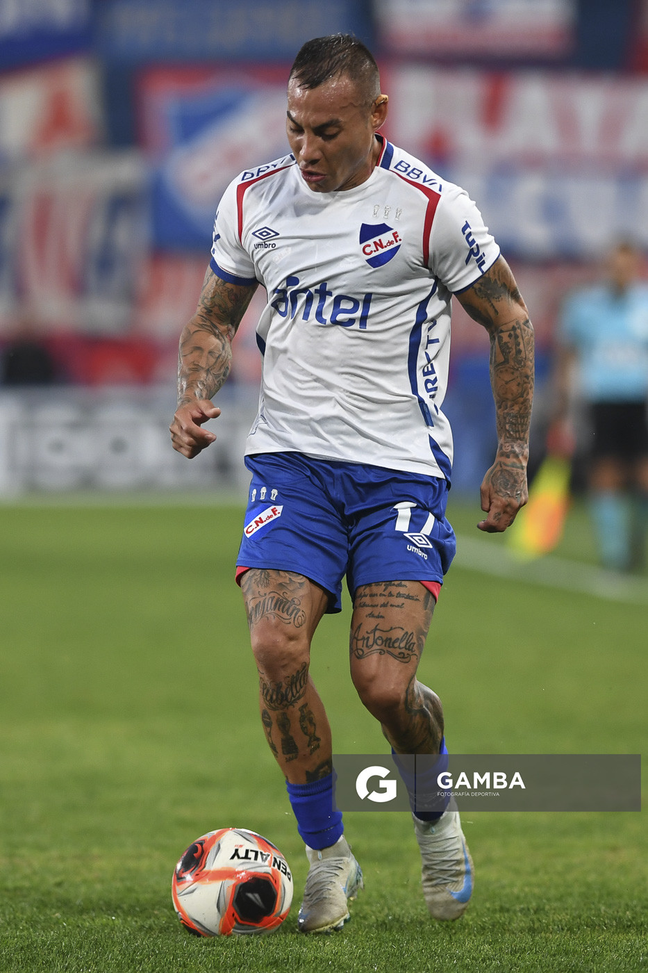 Eduardo Vargas, de Nacional. Torneo Apertura. Estadio Gran Parque Central.