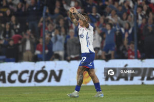 Eduardo Vargas, de Nacional. Torneo Apertura. Estadio Gran Parque Central.