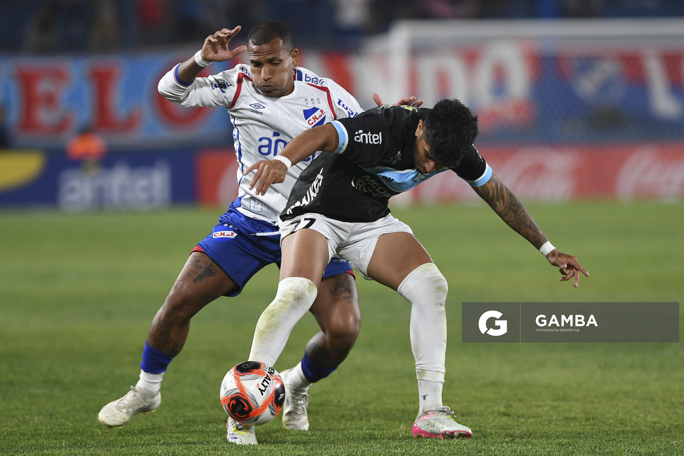 Matías Ocampo, de Cerro. Torneo Apertura. Estadio Gran Parque Central.