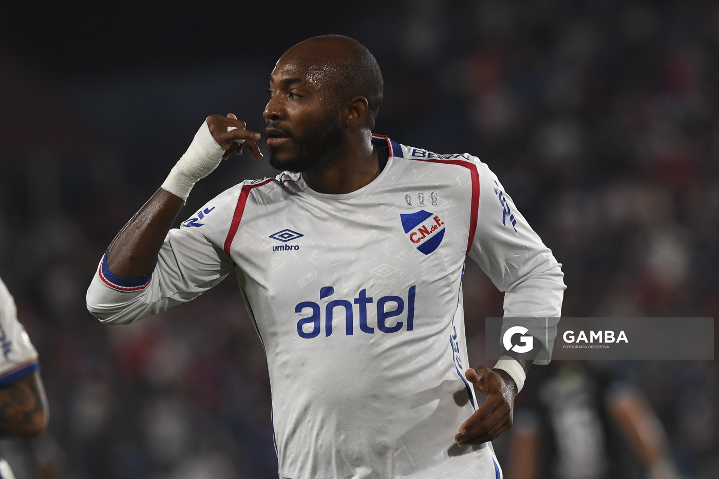 Diego Herazo, de Nacional. Torneo Apertura. Estadio Gran Parque Central.