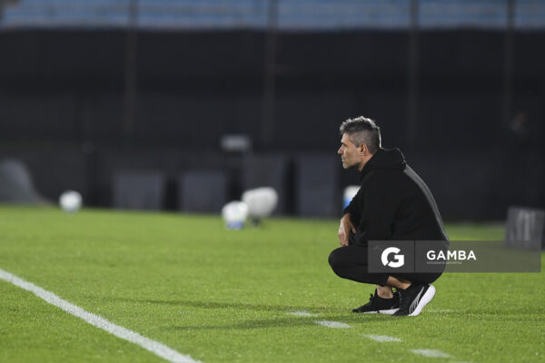 Julio Vaccari, director técnico , de Independiente,Copa Sudamericana. Estadio Centenario.