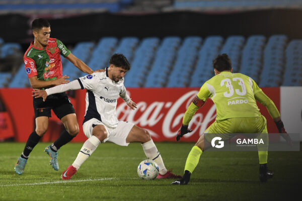 Felipe Loyola, de Independiente,Copa Sudamericana. Estadio Centenario.