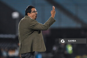 Danielo Núñez, director técnico de Cerro Largo. Copa Conmebol Sudamericana. Estadio Centenario.