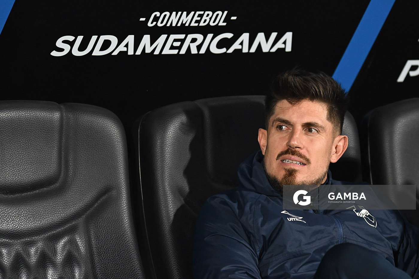 Diego Martínez, director técnico de Universidad Católica. Copa Conmebol Sudamericana. Estadio Centenario.
